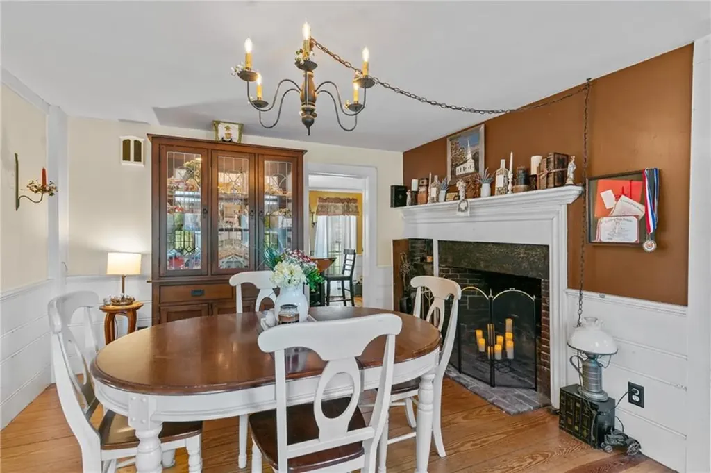 220 Plainfield Pike Scituate RI 02857