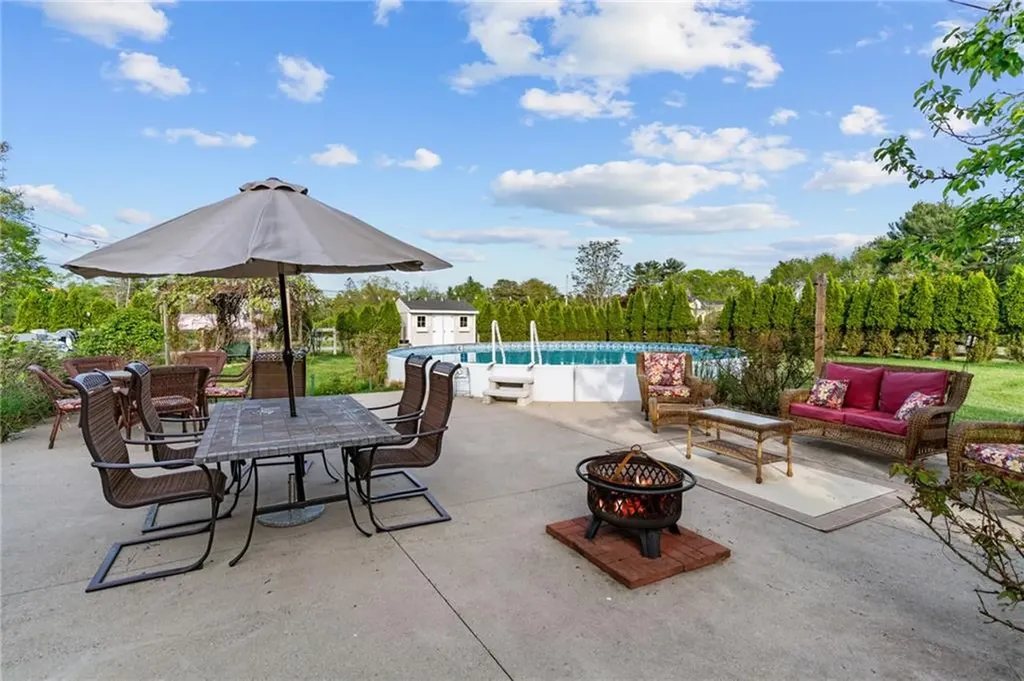 220 Plainfield Pike Scituate RI 02857