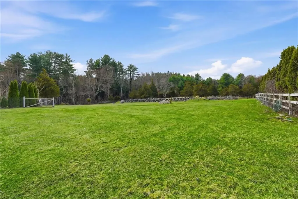 220 Plainfield Pike Scituate RI 02857