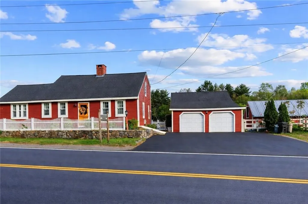 220 Plainfield Pike Scituate RI 02857