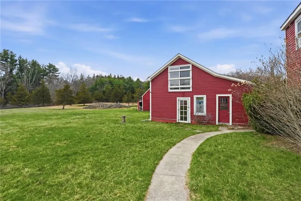 220 Plainfield Pike Scituate RI 02857