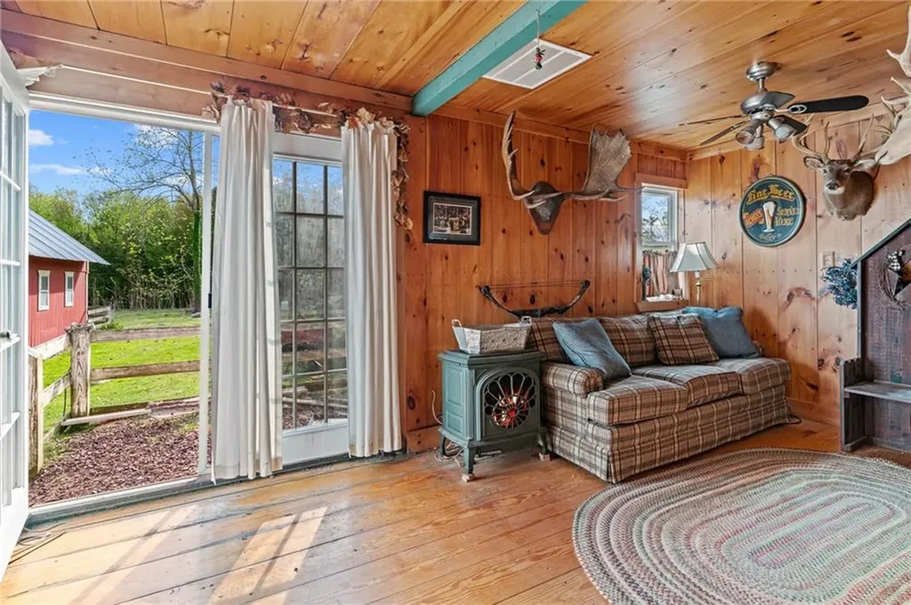 220 Plainfield Pike Scituate RI 02857
