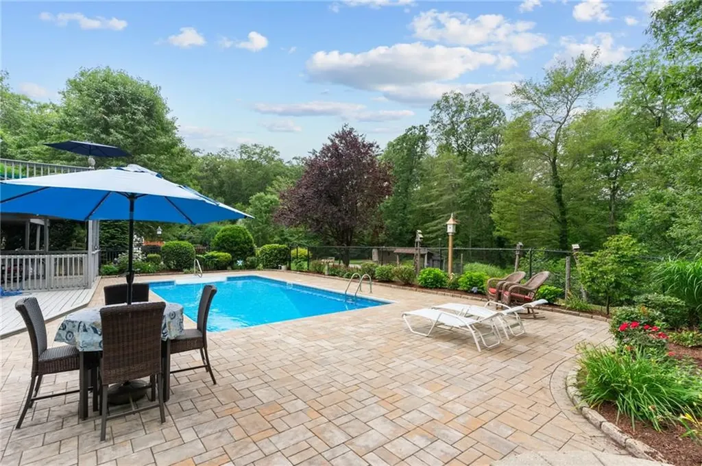 375 Franklin Road Coventry RI 02816