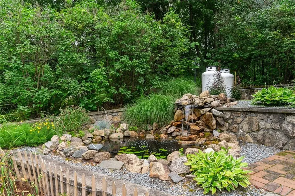 375 Franklin Road Coventry RI 02816
