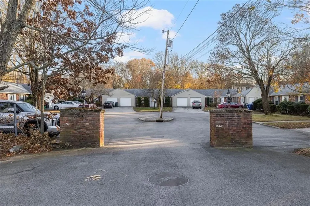 107 Keystone Drive Warwick RI 02886