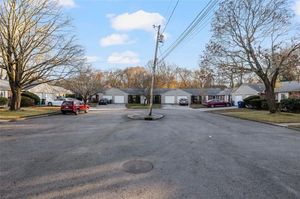 107 Keystone Drive Warwick RI 02886
