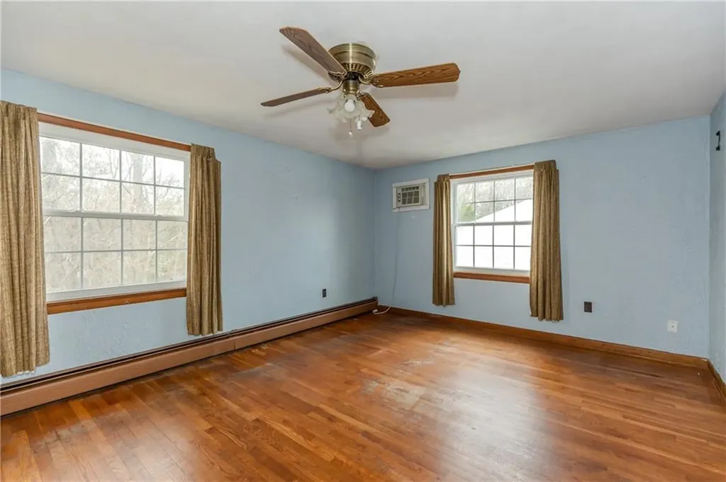 185 Parkside Avenue Pawtucket RI 02861