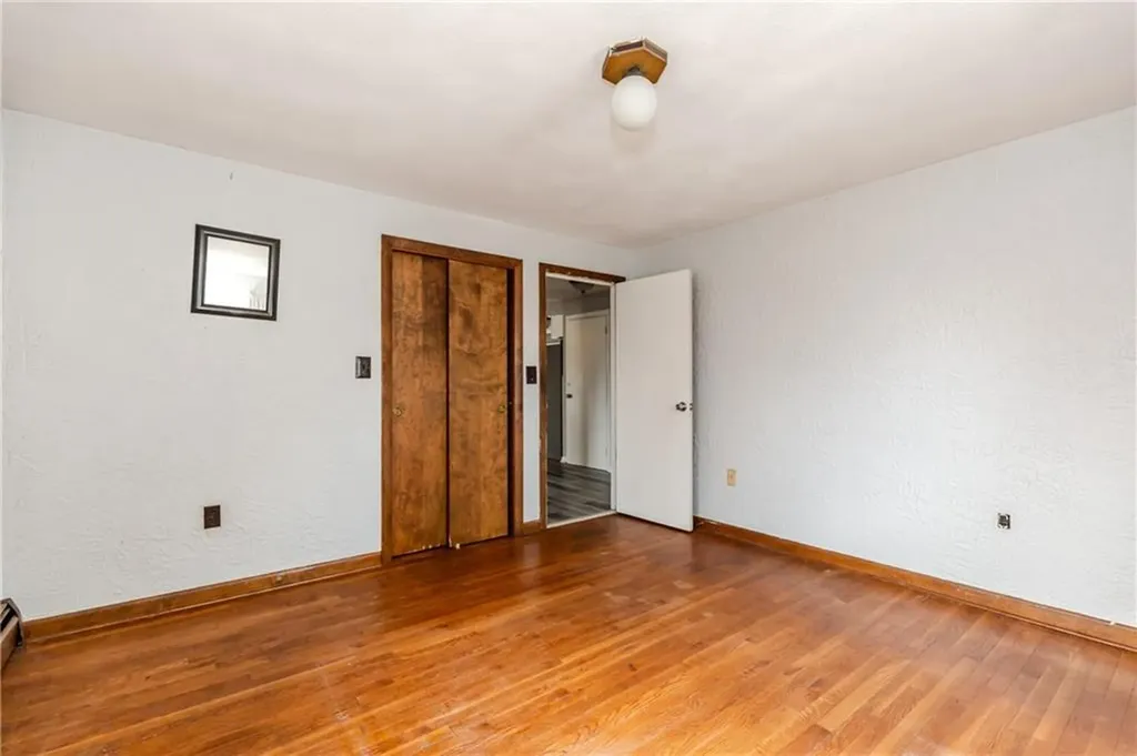185 Parkside Avenue Pawtucket RI 02861