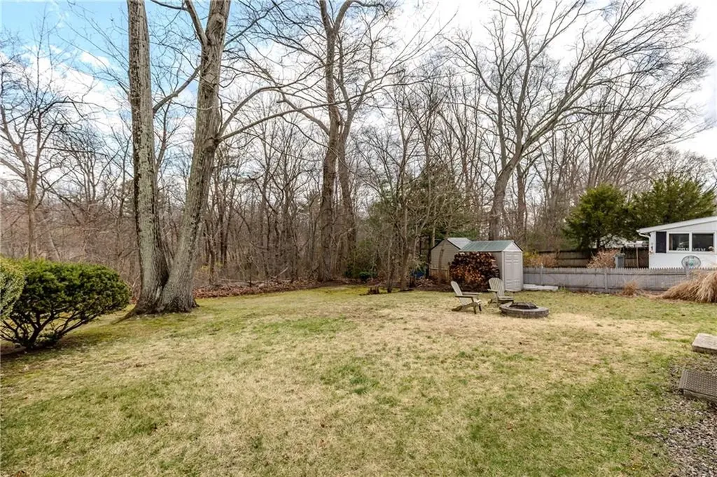 185 Parkside Avenue Pawtucket RI 02861