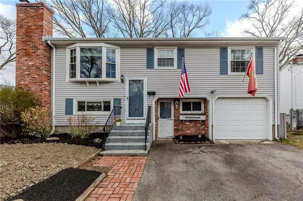 185 Parkside Avenue Pawtucket RI 02861
