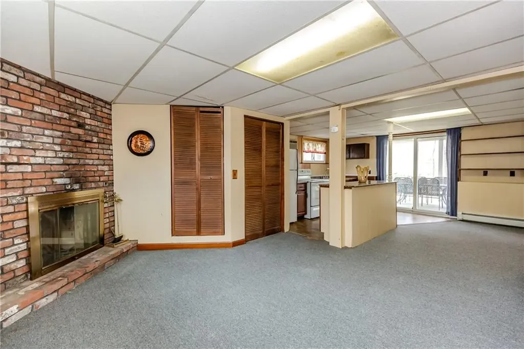185 Parkside Avenue Pawtucket RI 02861