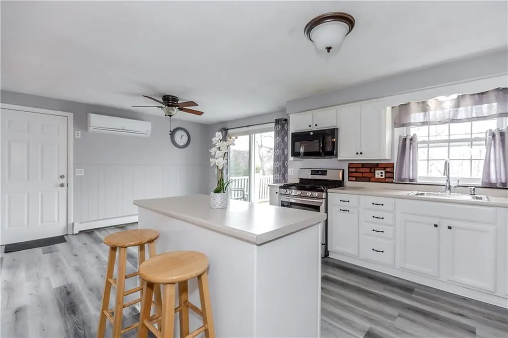 185 Parkside Avenue Pawtucket RI 02861