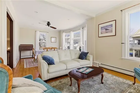 17 Lincoln Street Newport RI 02840
