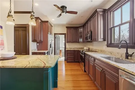 17 Lincoln Street Newport RI 02840