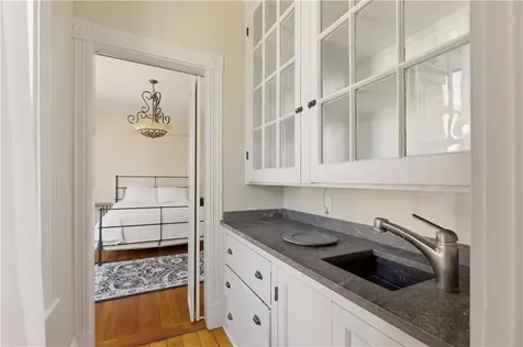 17 Lincoln Street Newport RI 02840