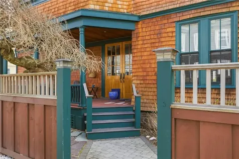 17 Lincoln Street Newport RI 02840