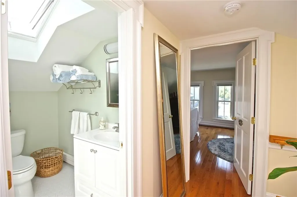 105 John Street Newport RI 02840