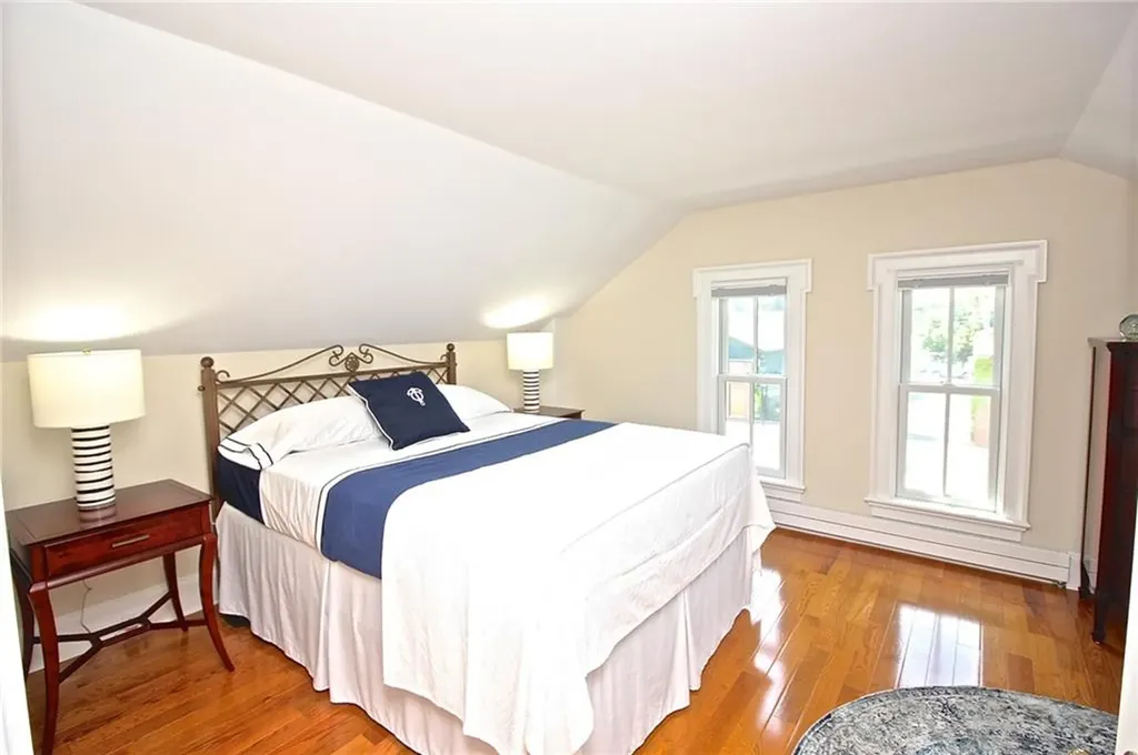 105 John Street Newport RI 02840