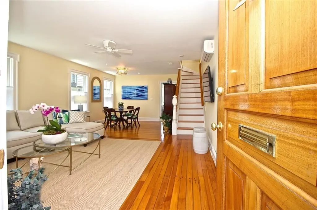 105 John Street Newport RI 02840