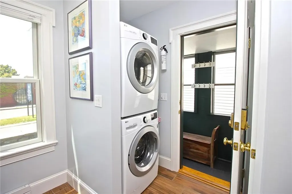 105 John Street Newport RI 02840