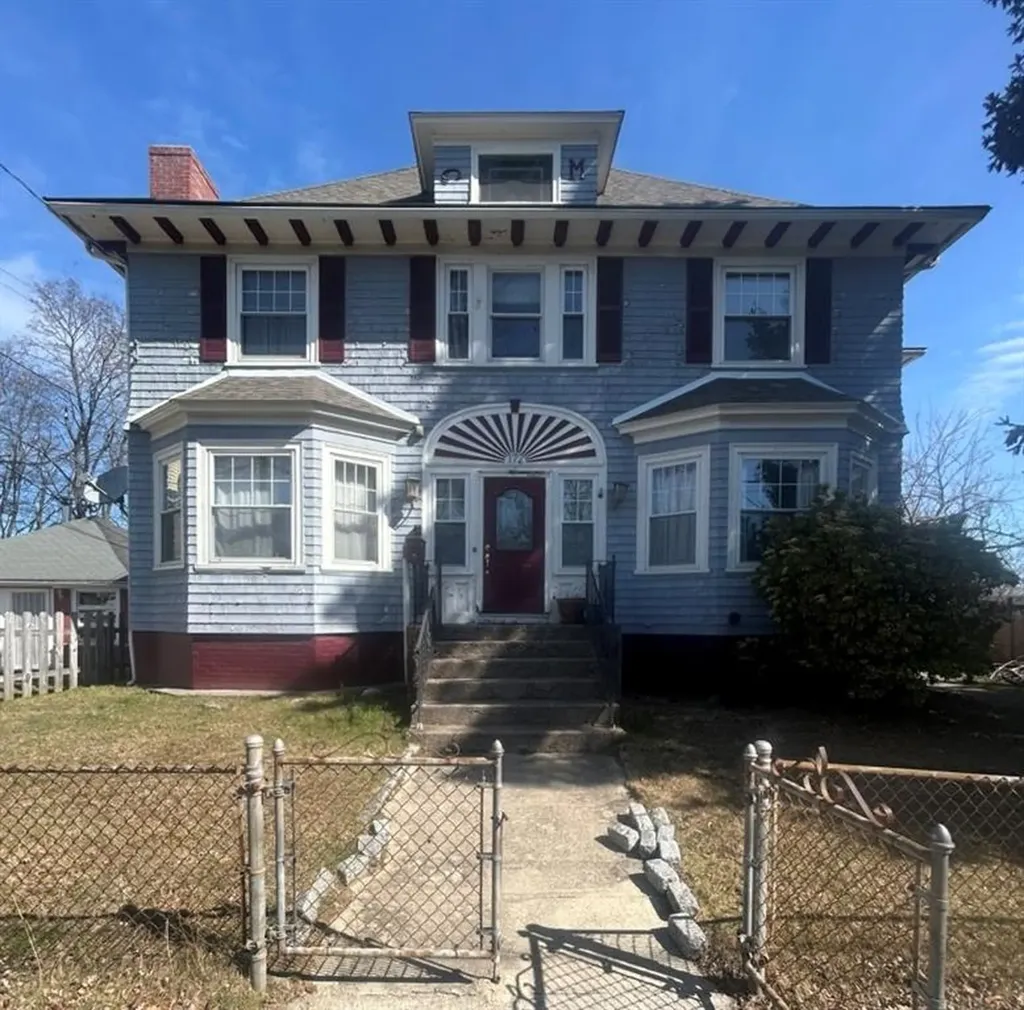 172 Central Avenue East Providence RI 02914