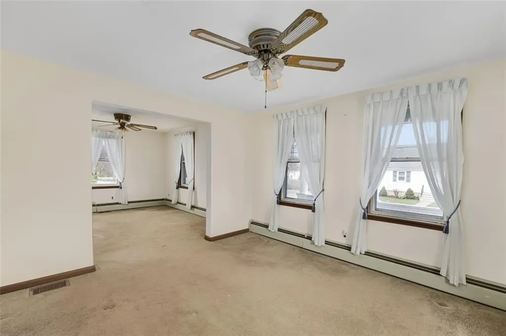 93 Harding Street West Warwick RI 02893