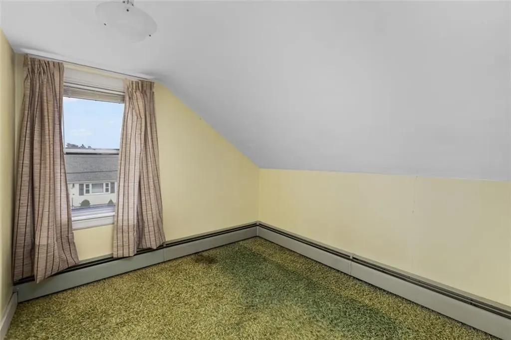 93 Harding Street West Warwick RI 02893