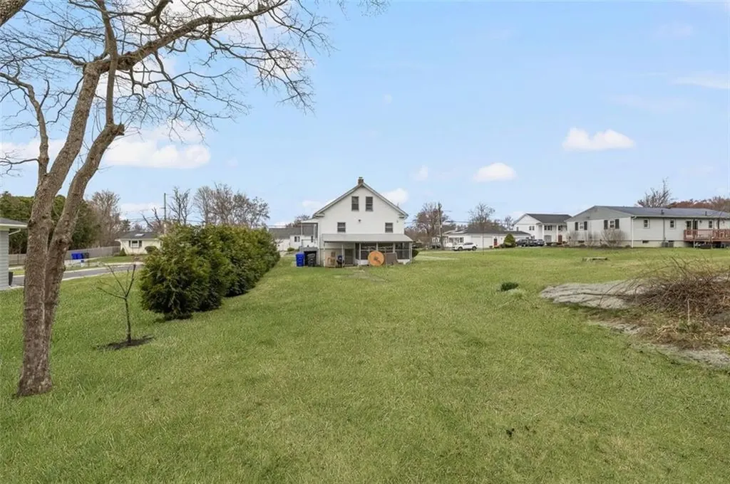93 Harding Street West Warwick RI 02893