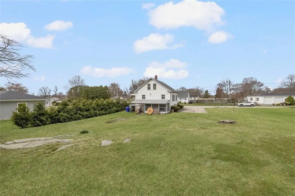 93 Harding Street West Warwick RI 02893