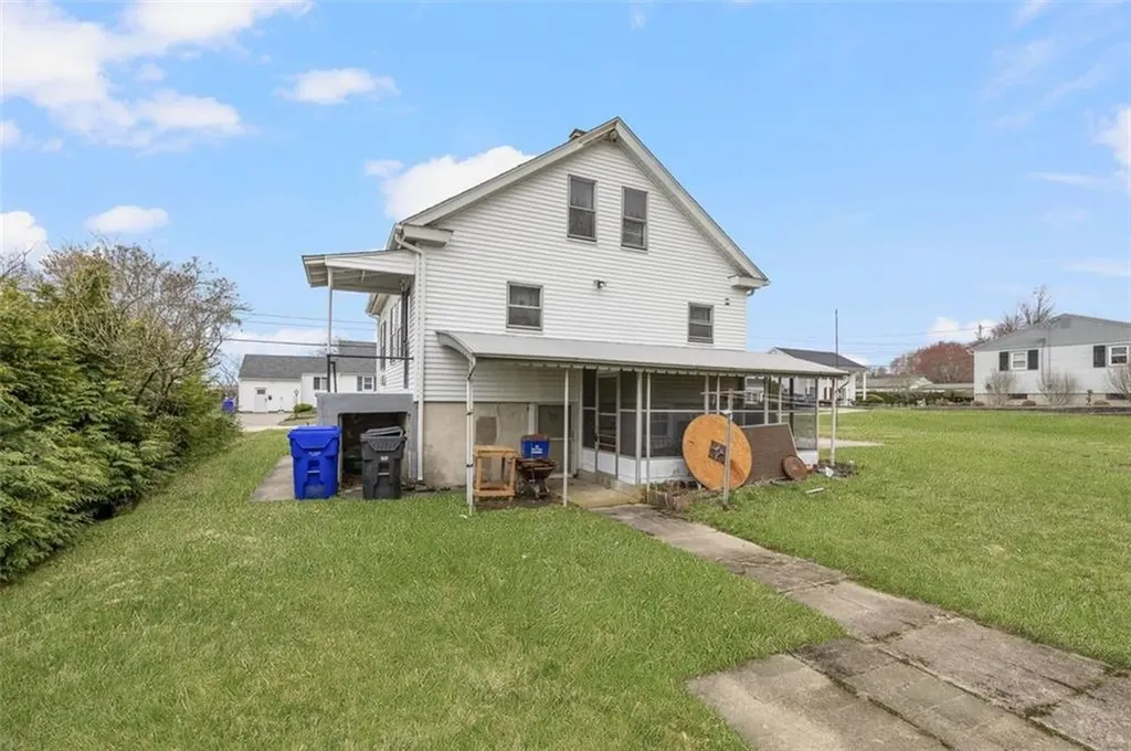 93 Harding Street West Warwick RI 02893