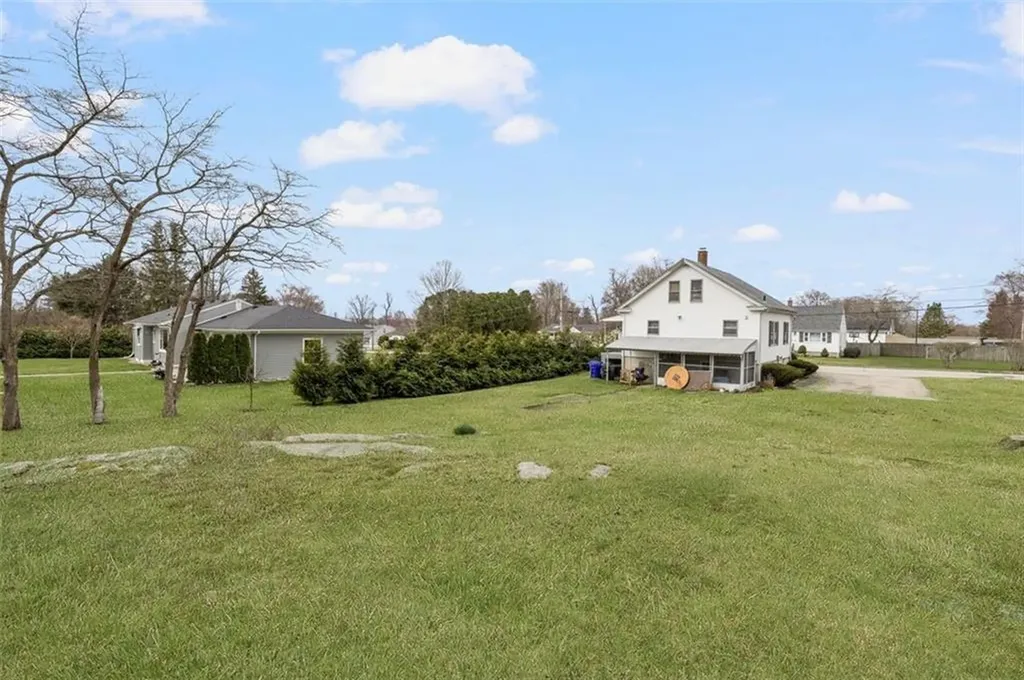 93 Harding Street West Warwick RI 02893