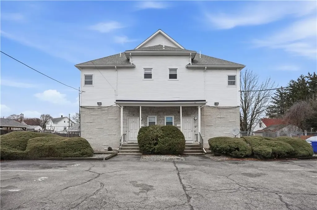 122 126 Lowell Avenue Providence RI 02909