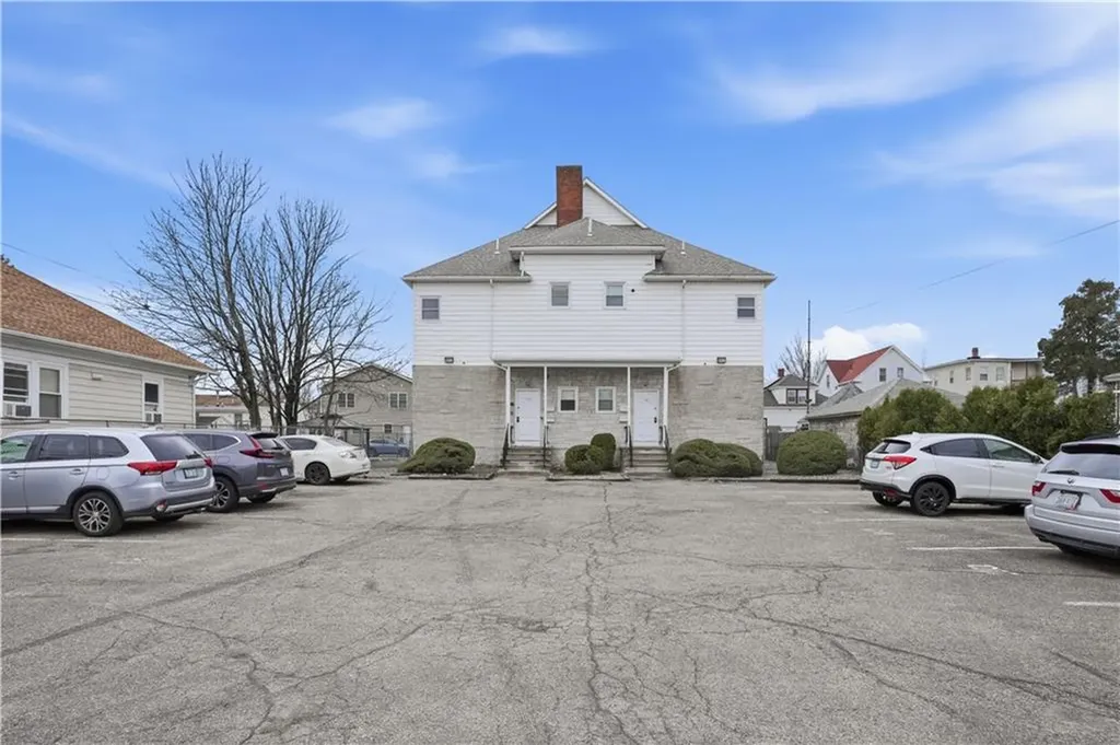 122 126 Lowell Avenue Providence RI 02909