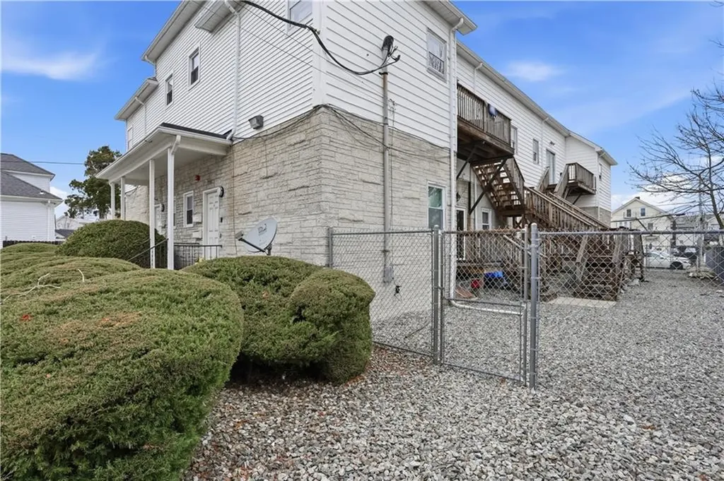 122 126 Lowell Avenue Providence RI 02909