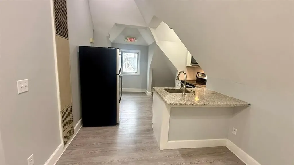 209 Cottage Street Pawtucket RI 02860