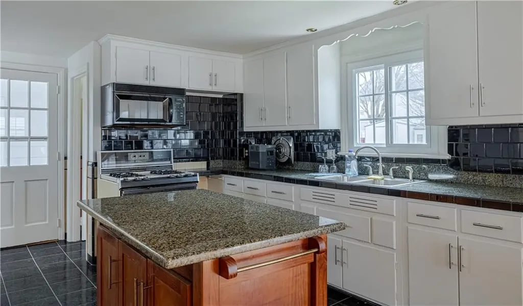 120 Mason Avenue Cranston RI 02910