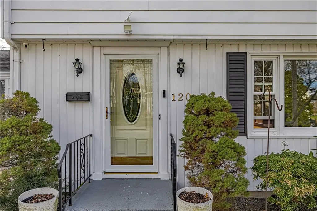120 Mason Avenue Cranston RI 02910
