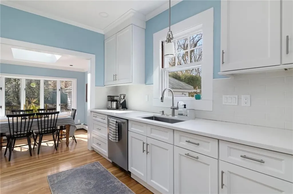 291 Spencer Avenue Warwick RI 02818