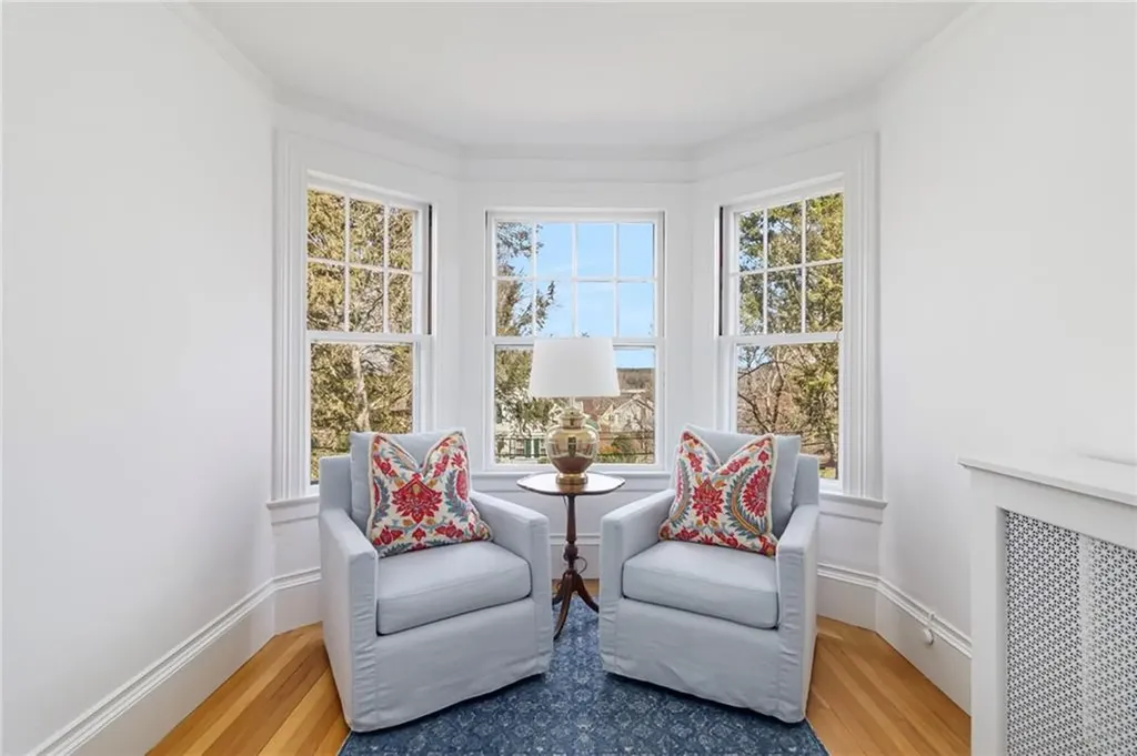 291 Spencer Avenue Warwick RI 02818