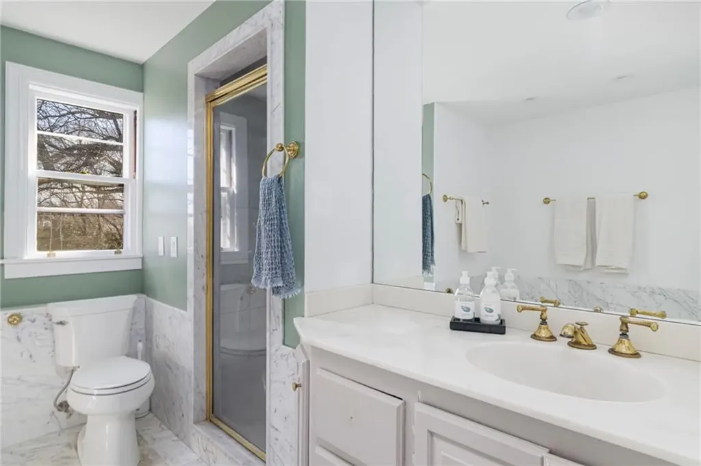 291 Spencer Avenue Warwick RI 02818