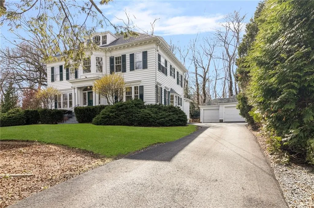 291 Spencer Avenue Warwick RI 02818