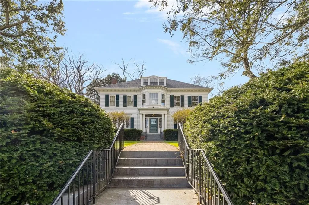 291 Spencer Avenue Warwick RI 02818