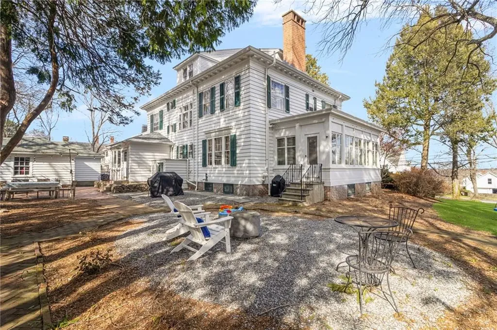 291 Spencer Avenue Warwick RI 02818