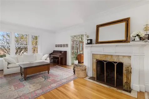 291 Spencer Avenue Warwick RI 02818