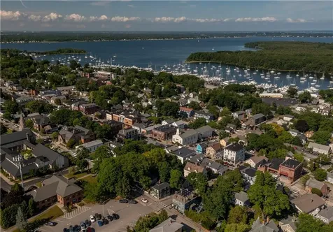 291 Spencer Avenue Warwick RI 02818