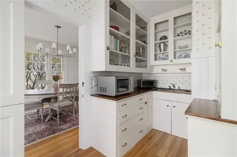 291 Spencer Avenue Warwick RI 02818