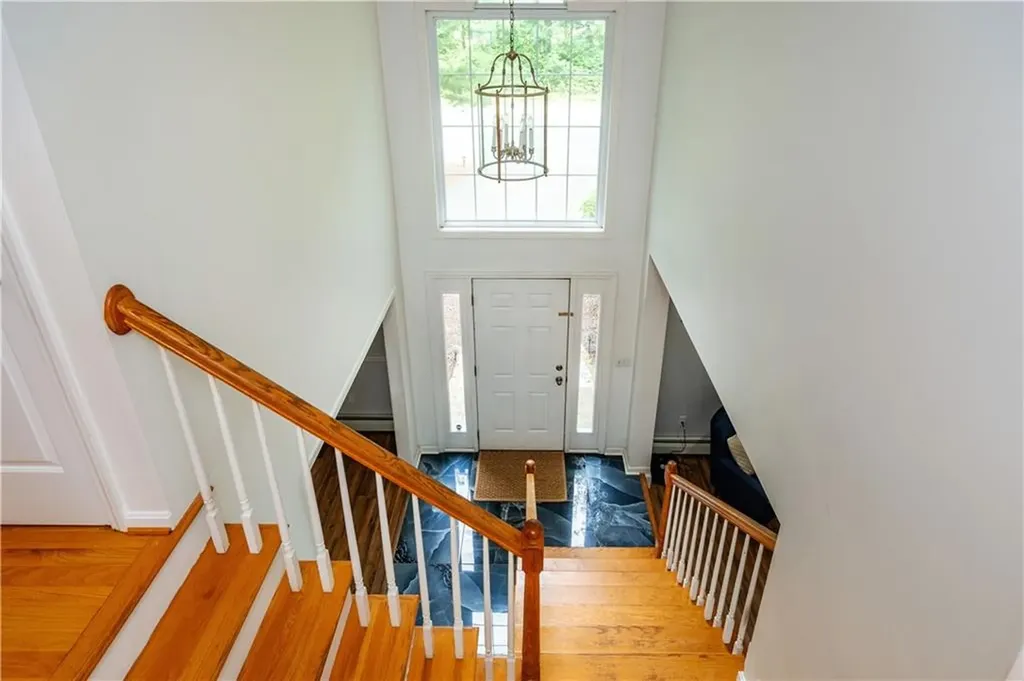 195 Oakland Beach Avenue Warwick RI 02889