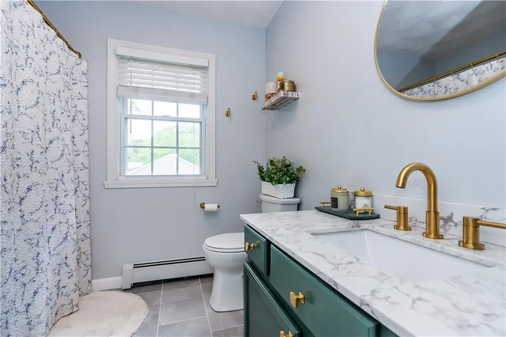 195 Oakland Beach Avenue Warwick RI 02889