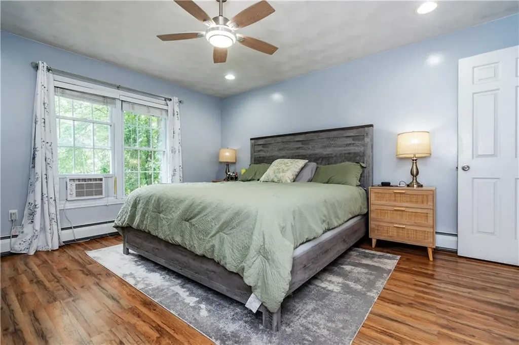 195 Oakland Beach Avenue Warwick RI 02889