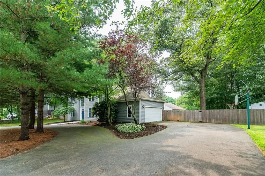 195 Oakland Beach Avenue Warwick RI 02889
